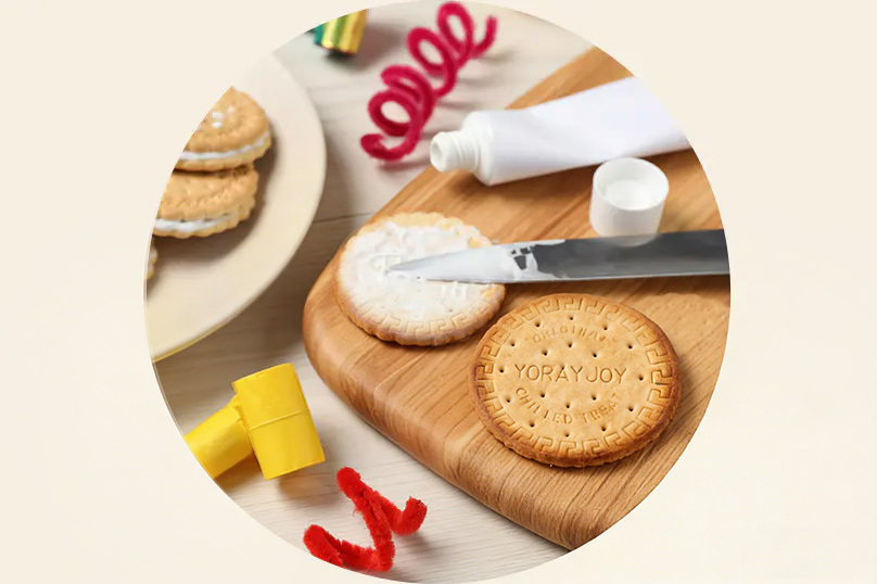 Sandwich cookies